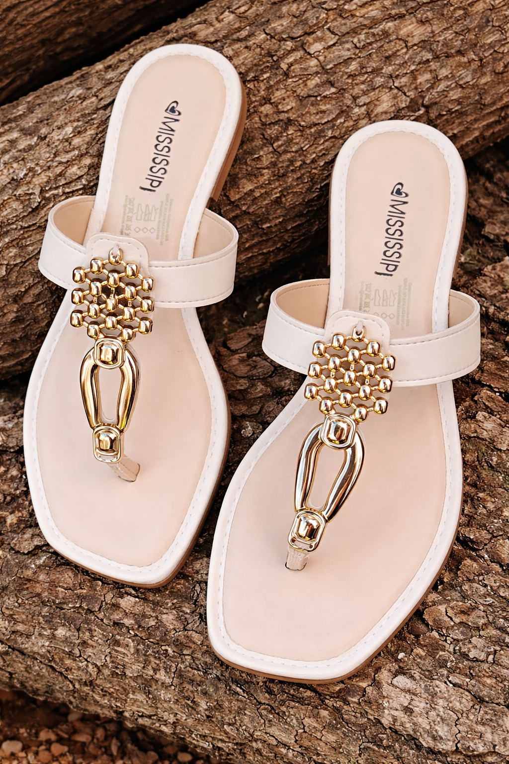 Sandália Feminina Mississipi Rasteira com Aplicação Metalizada – Elegância e Conforto